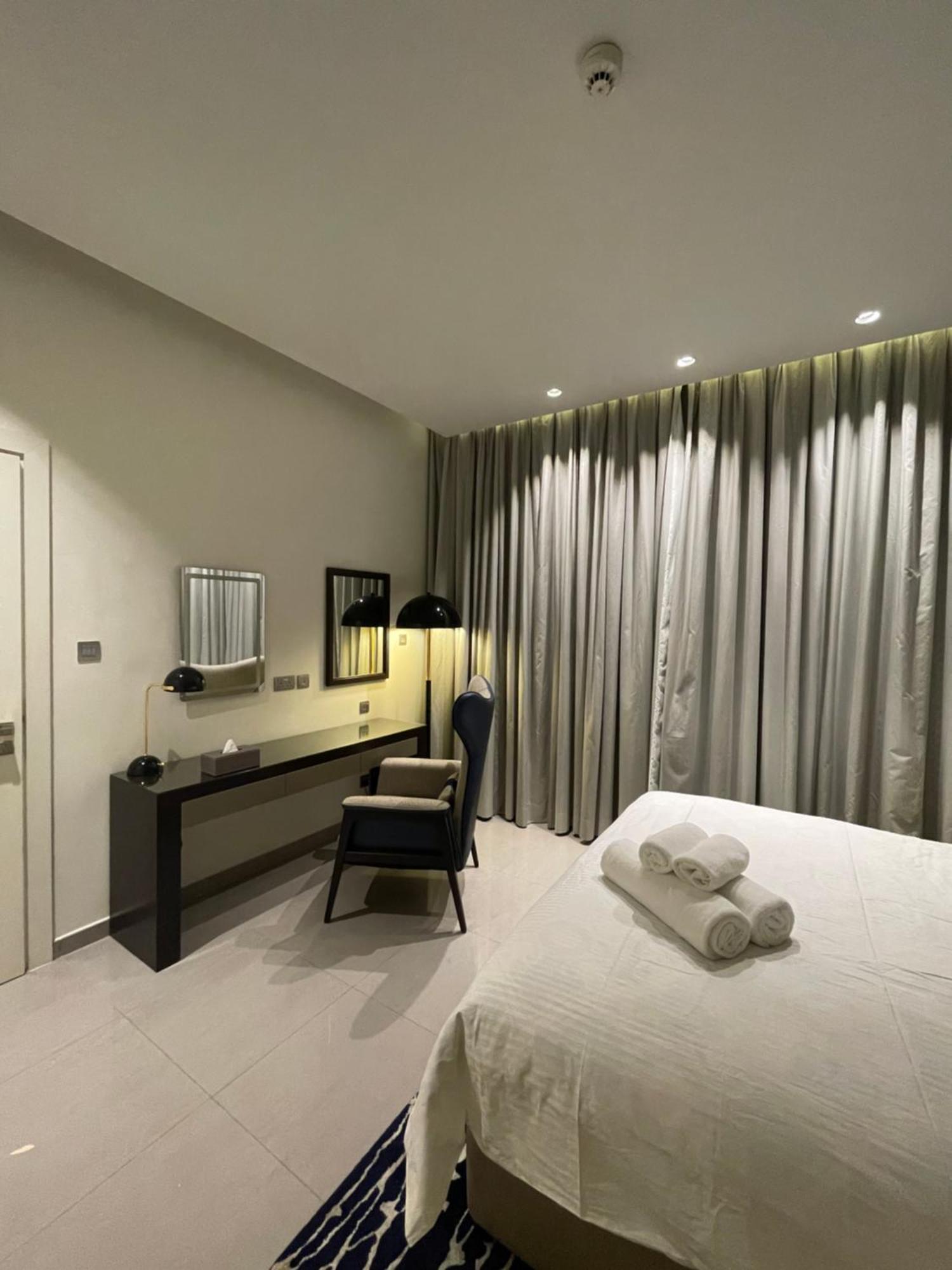 Apartment Damac Majestine Vip - Manzar Holiday Homes Dubai
