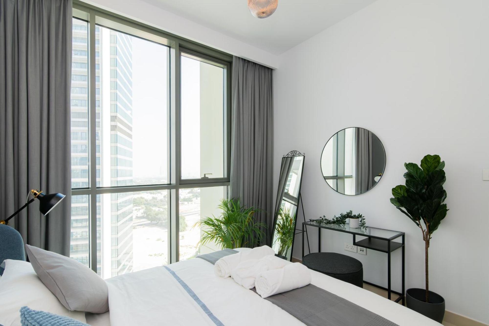 Elite Escape - 1 Bhk Getaway Mall Access - 1509
