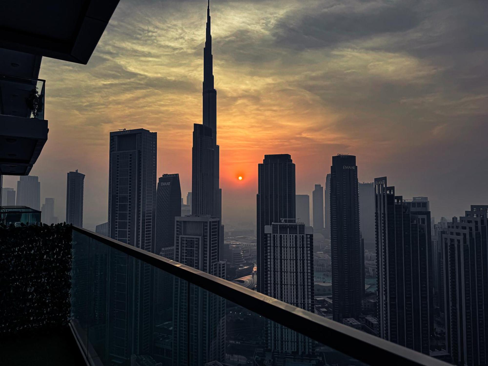 Paramount Midtown - 53rd Floor 2bedroom With Famous Roof Infinity Pool Overlooking Burj Khalifa Dubaï