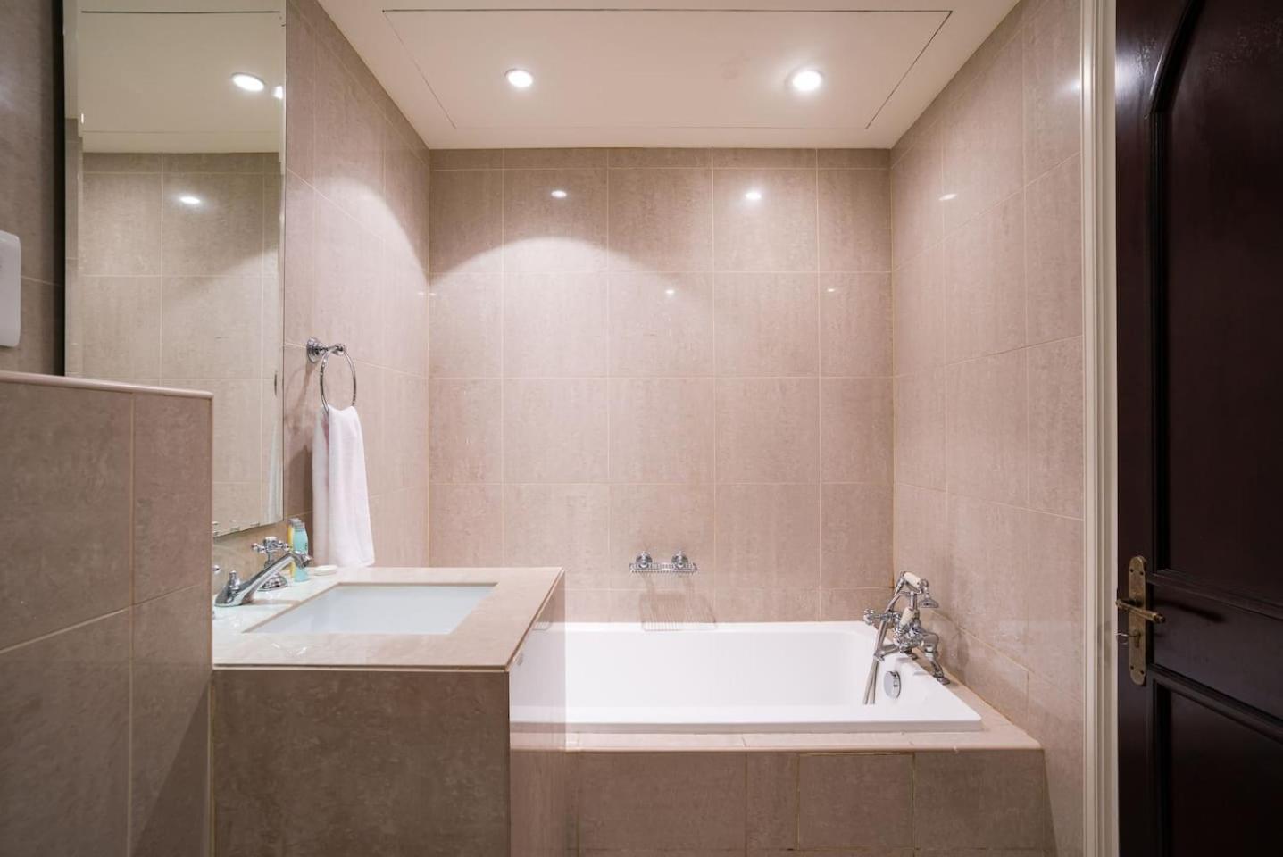 Lägenhet Guestready - Mid-eastern Retreat In Downtown *