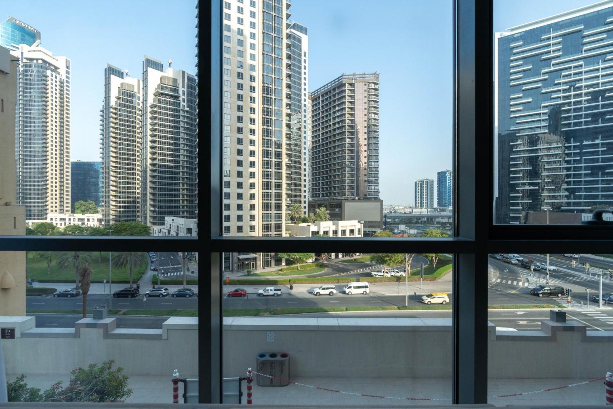 Modern 1-br Close To Mall And Burj Khalifa Apartemen *