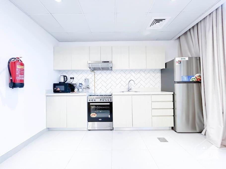 Luxurious 1br With Balcony In Production Apartamento