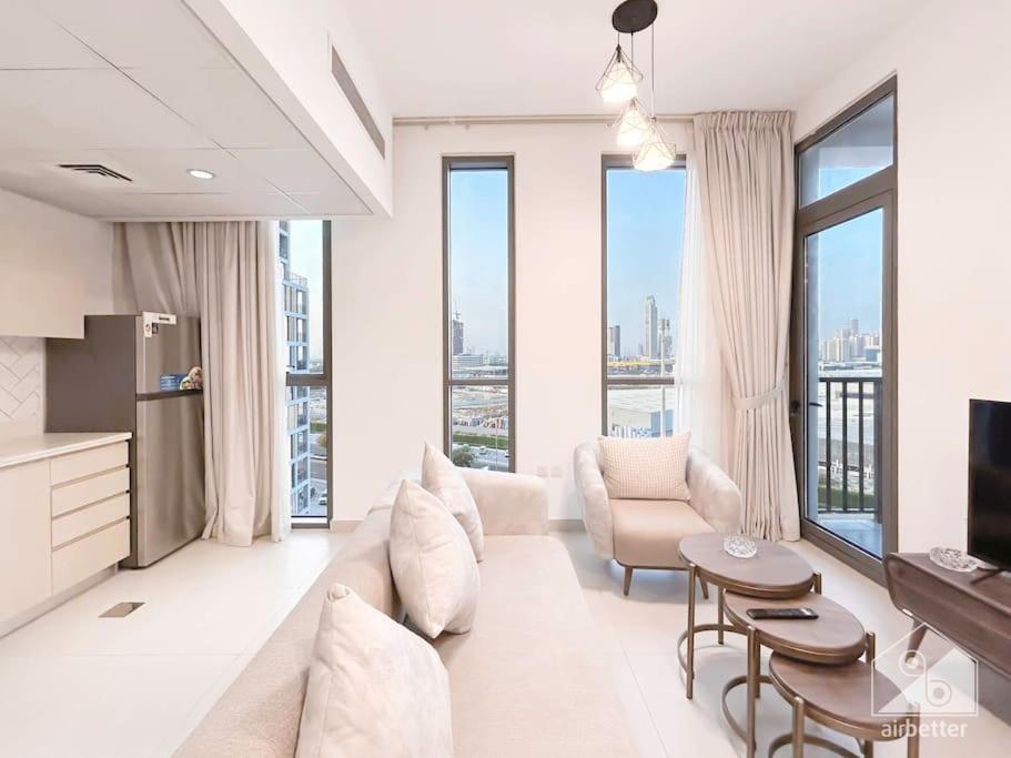 Apartamento Luxurious 1br With Balcony In Production