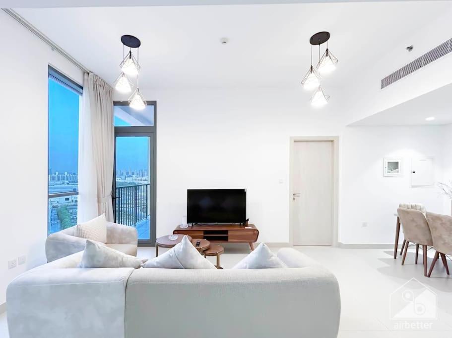Luxurious 1br With Balcony In Production Apartamento *