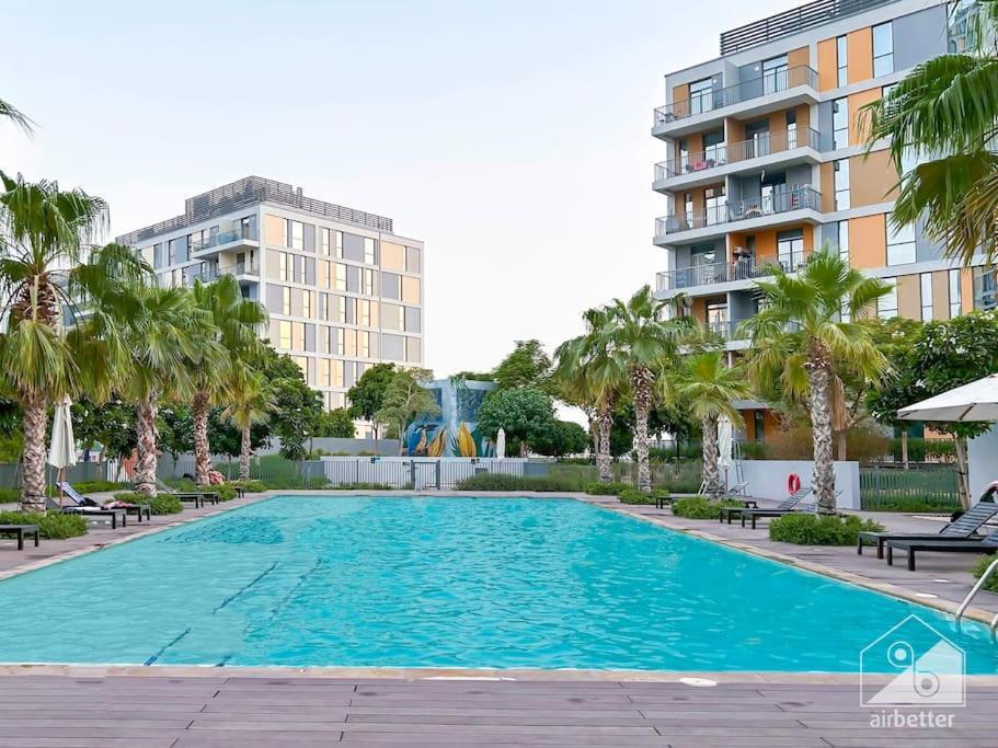 Luxurious 1br With Balcony In Production Apartamento