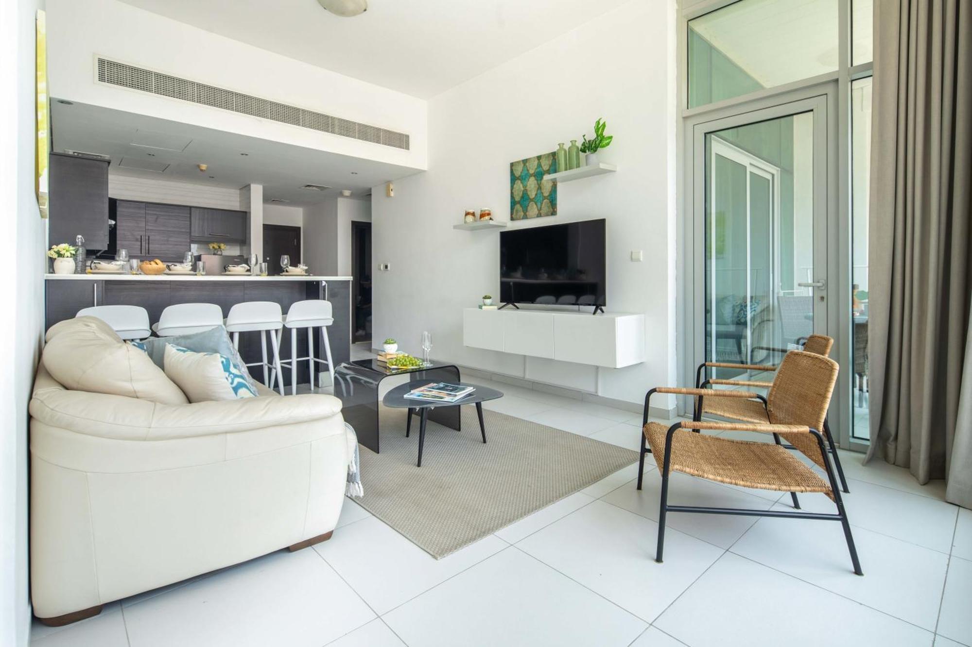 Frank Porter - Panoramic Tower Appartement
