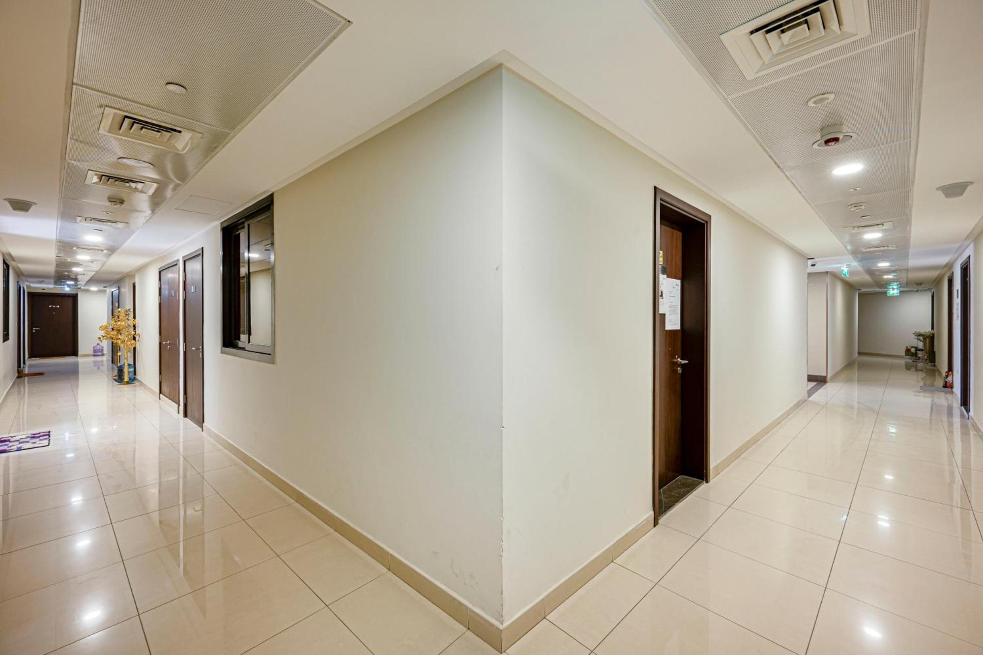 Cozy And Contemporary In Dubailand Apartemen Dubai