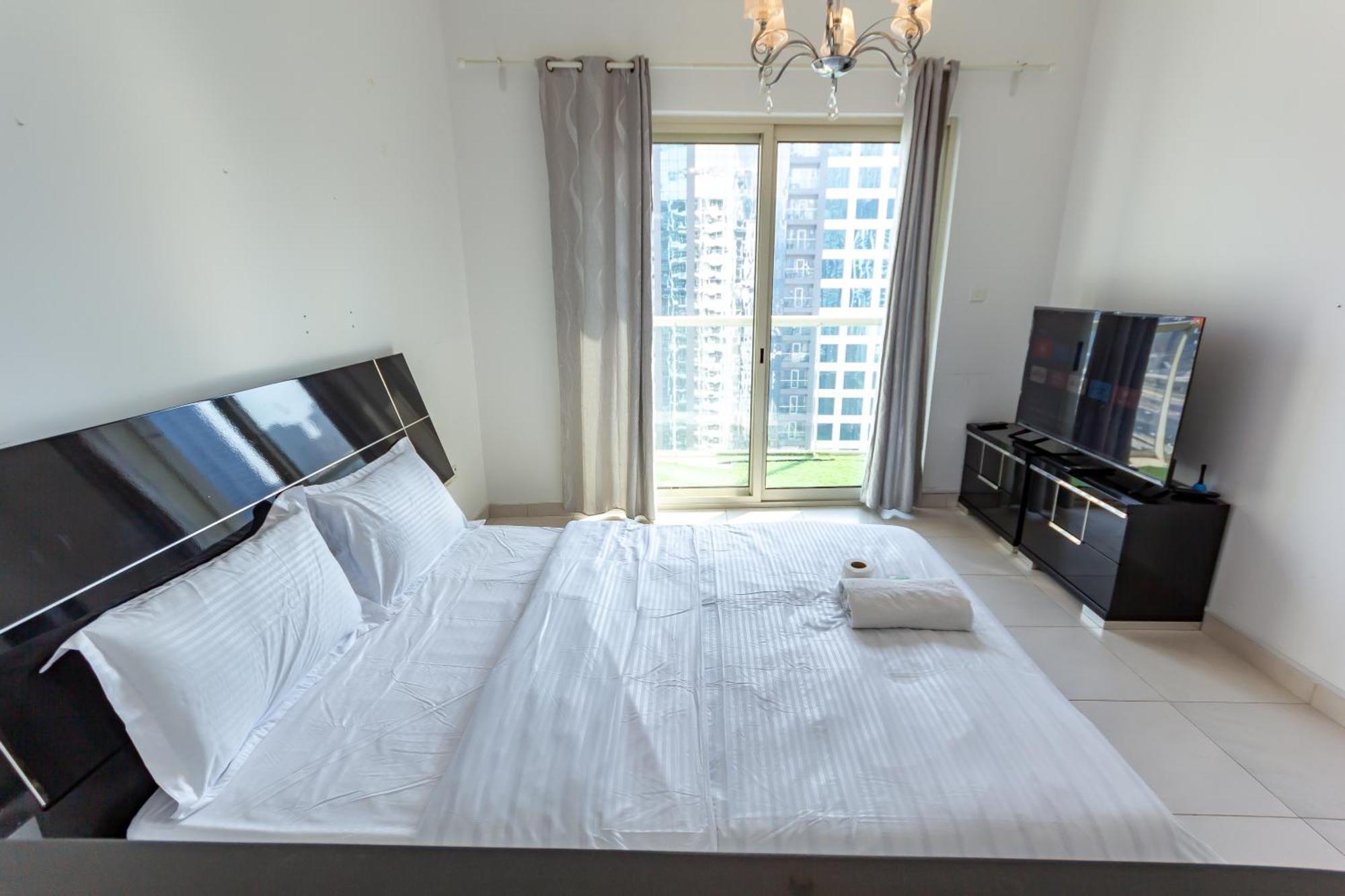 Privatunterkunft Deluxe For Rent At Marina View Towers Dubai