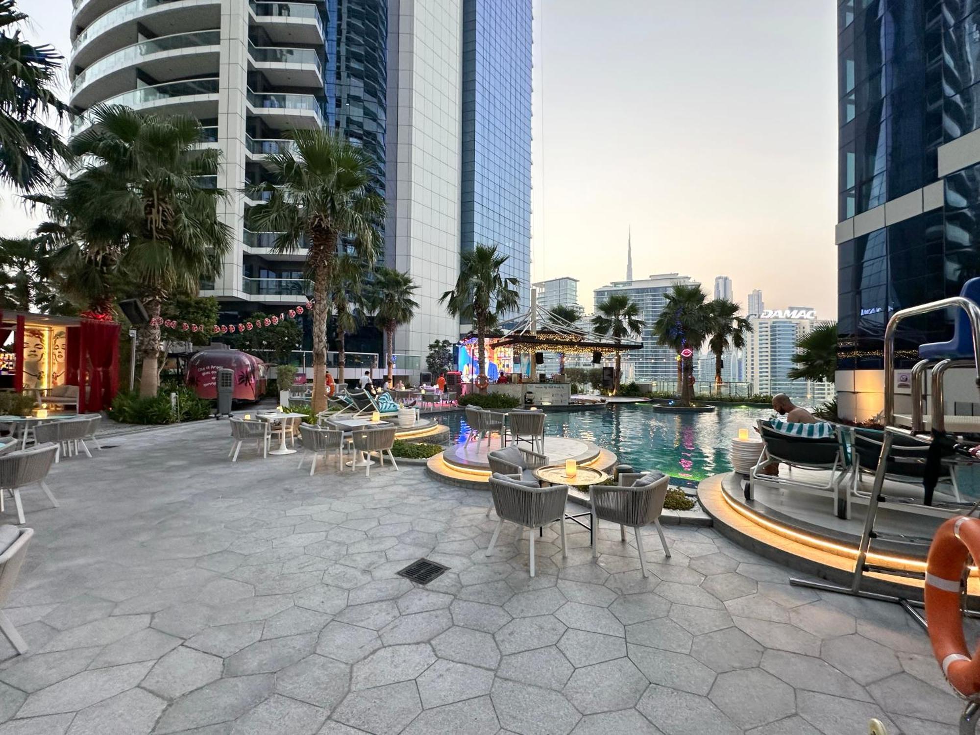 Luxurious 2bdr In Paramount Towers With Stunning Burj Khalifa Views