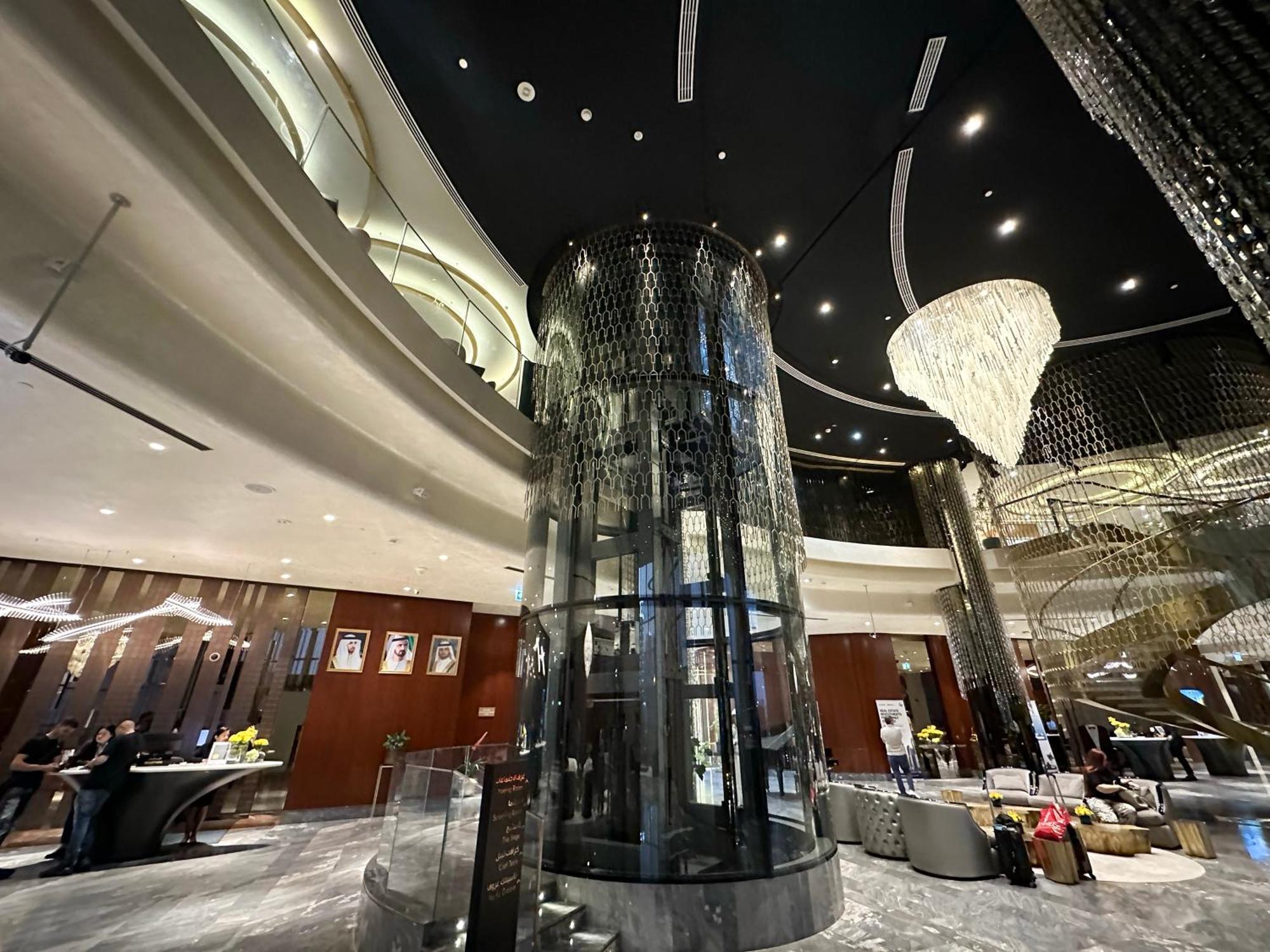 Luxurious 2bdr In Paramount Towers With Stunning Burj Khalifa Views Dubai