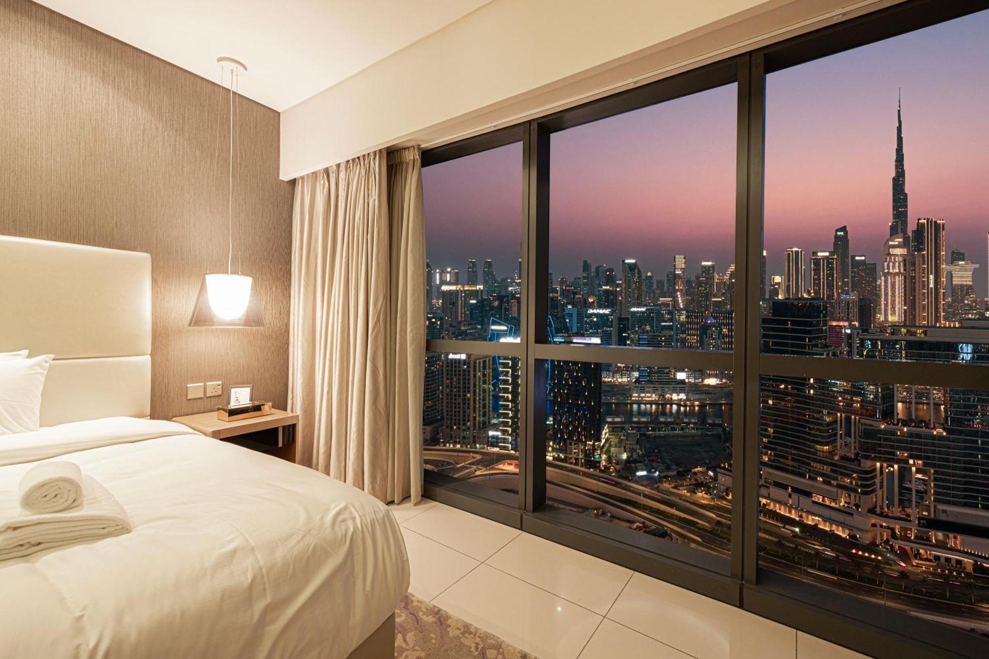 Luxurious 2bdr In Paramount Towers With Stunning Burj Khalifa Views Apartment Dubai