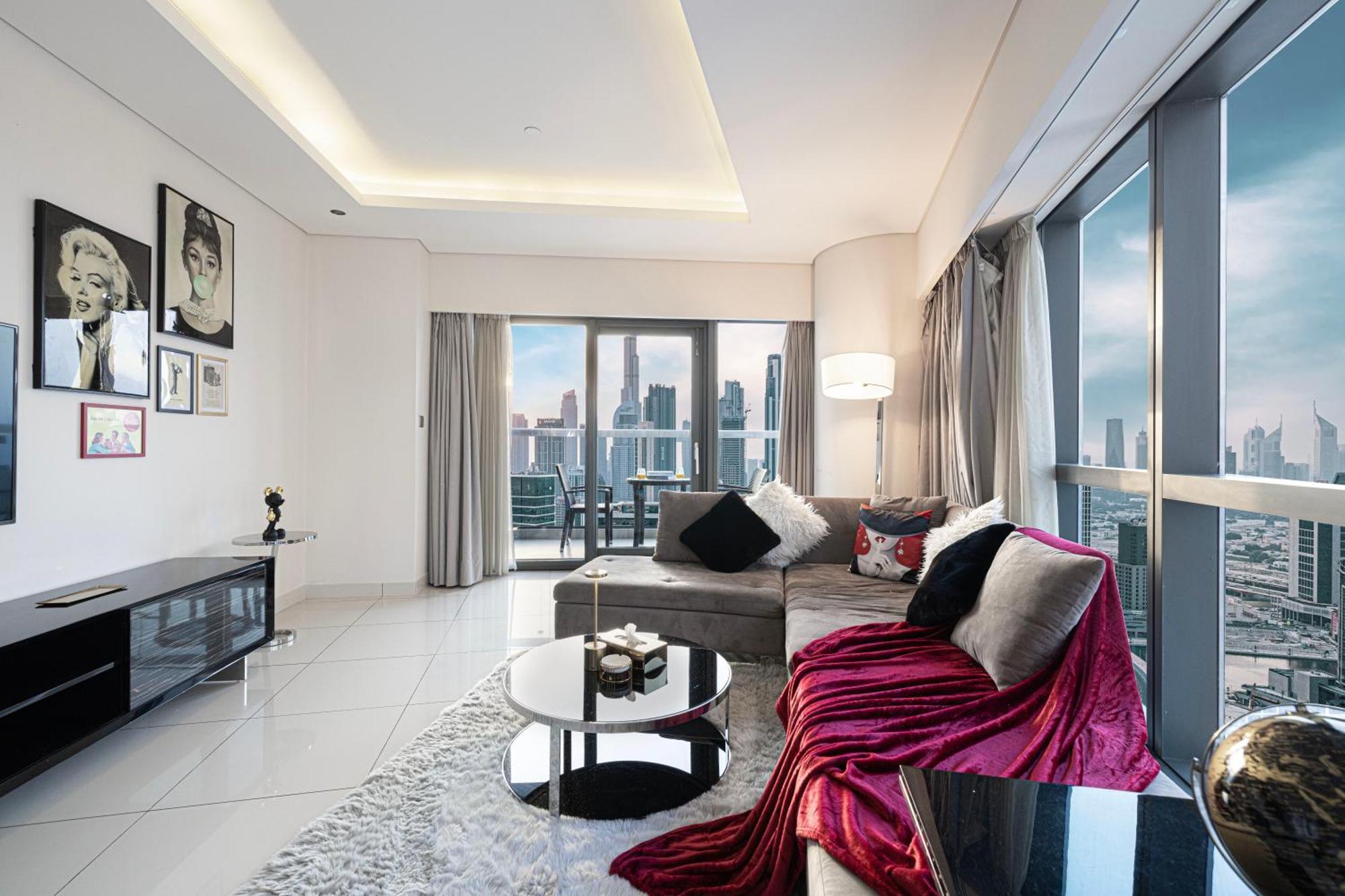 Luxurious 2bdr In Paramount Towers With Stunning Burj Khalifa Views Dubai