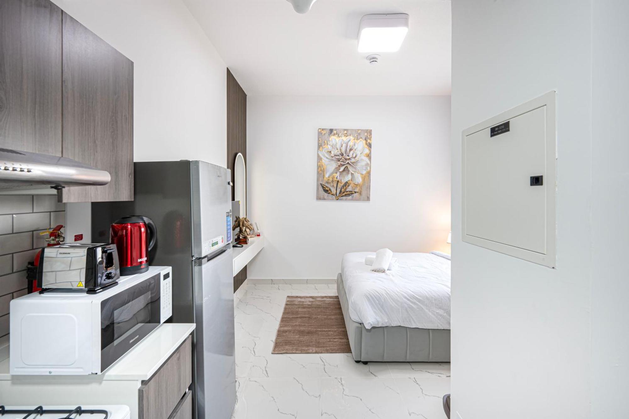 Modern Oasis In Vibrant Dubailand