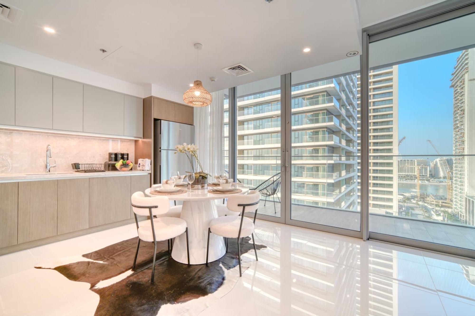 Appartement Chic 2br With Iconic Eye And Palm Views