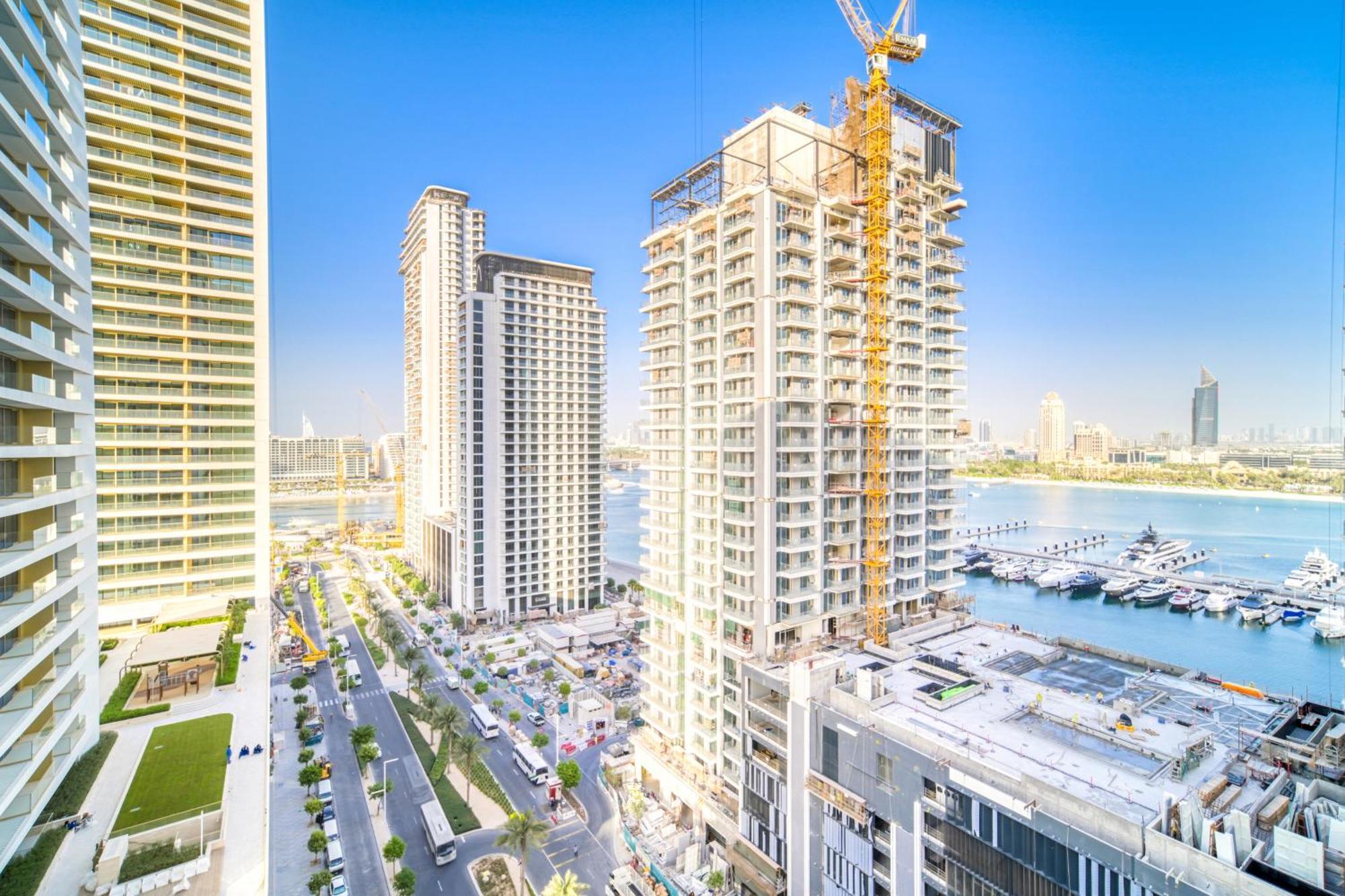 Appartement Chic 2br With Iconic Eye And Palm Views Dubaï
