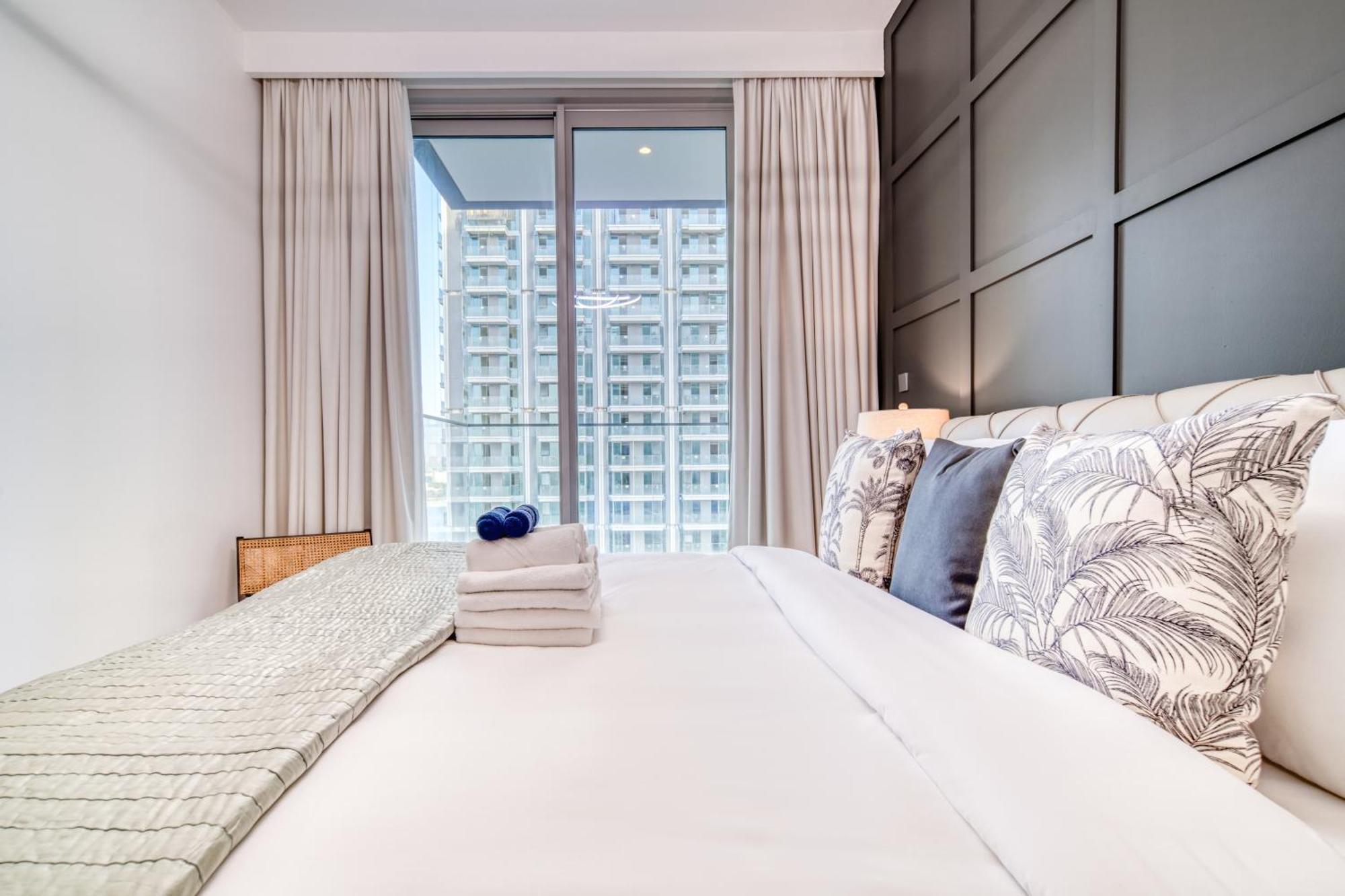 Appartement Chic 2br With Iconic Eye And Palm Views