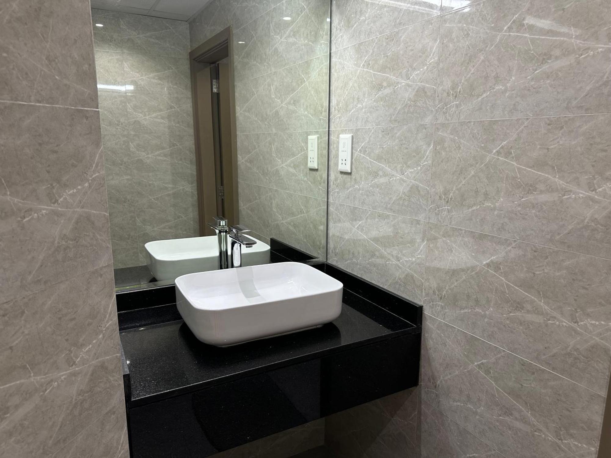 Hostel Perla - Marina Dubai