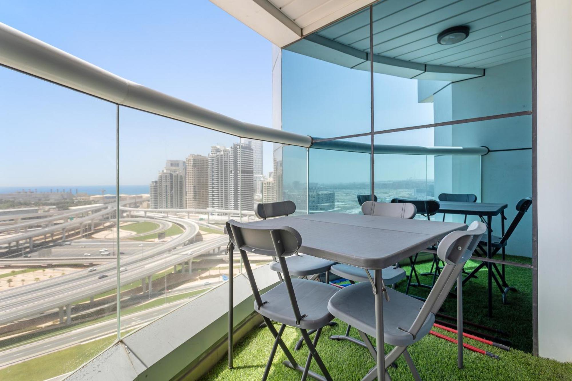 Elegant With A View * Dubaï