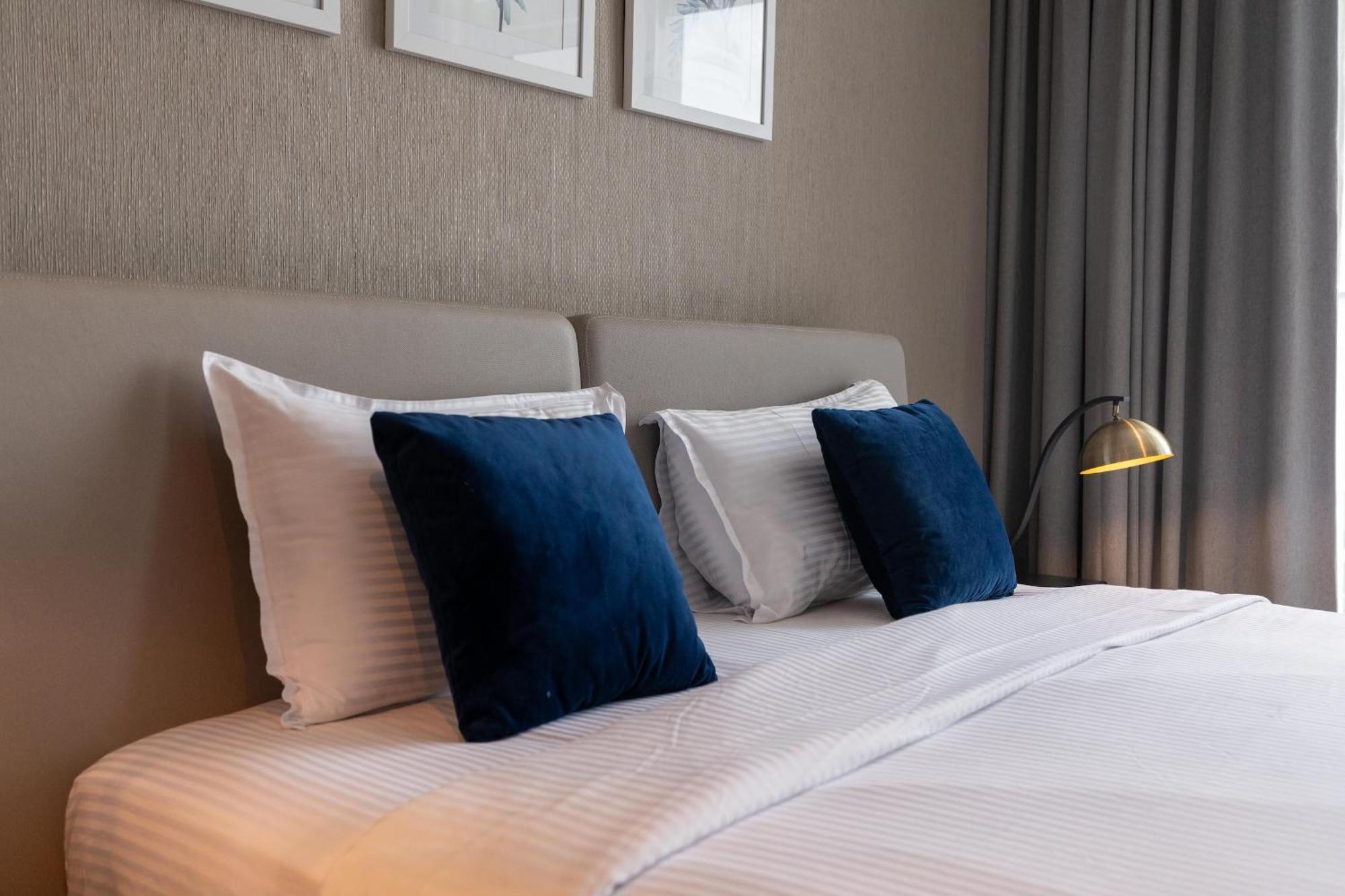 Business Bay With Canal View - Cityapartmentstay Apartment *