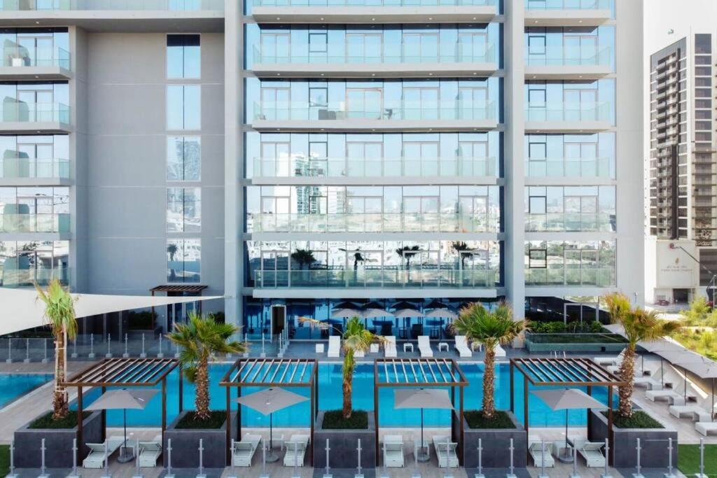 Appartement Elegant 1br Retreat With Rooftop Pool In Jvc By Aya Boutique Dubai