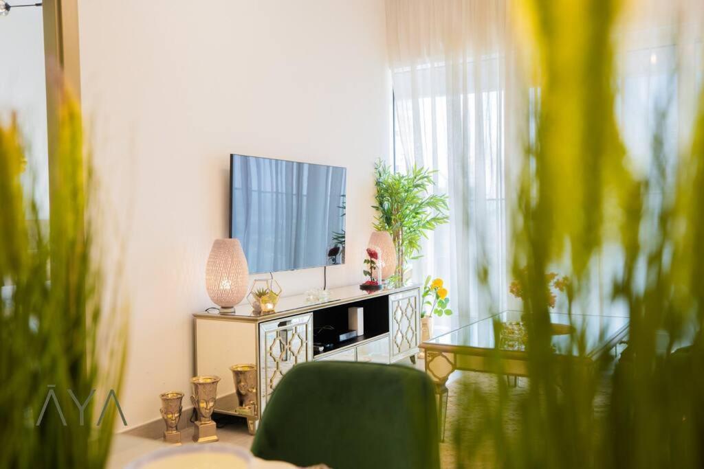 Appartement Elegant 1br Retreat With Rooftop Pool In Jvc By Aya Boutique Dubai