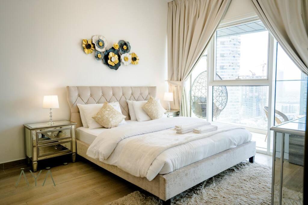 Elegant 1br Retreat With Rooftop Pool In Jvc By Aya Boutique