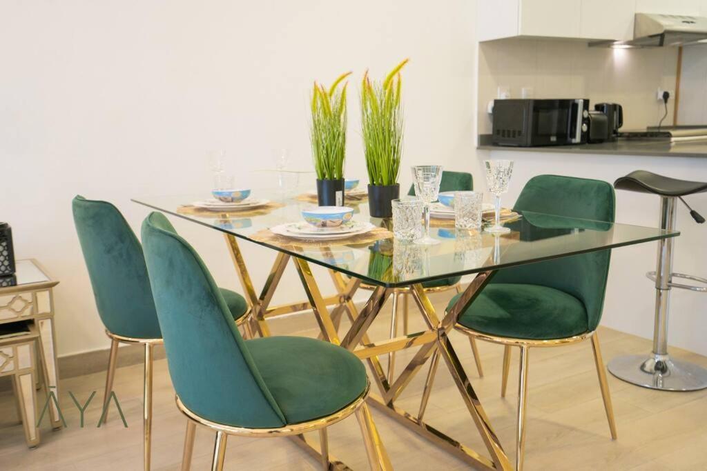 Elegant 1br Retreat With Rooftop Pool In Jvc By Aya Boutique Appartement
