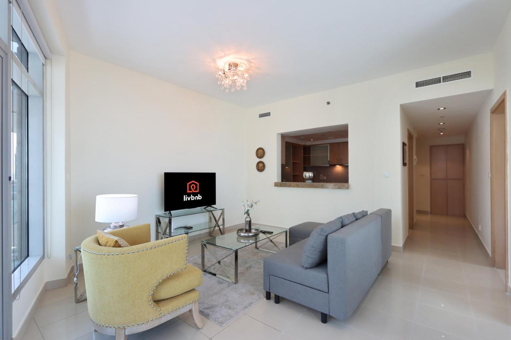 1b With Full Marina Views, Nearby And The Walk Apartment