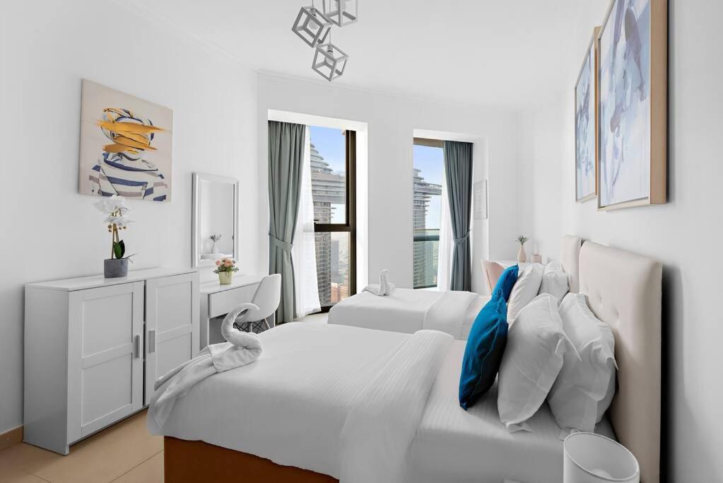 Apartment First Class 2br Elegance With Iconic Views
