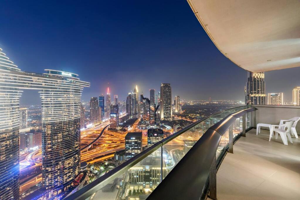 Apartment First Class 2br Elegance With Iconic Views *