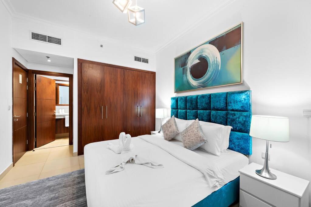 First Class 2br Elegance With Iconic Views Apartment *