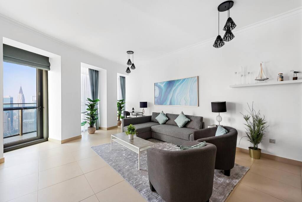 First Class 2br Elegance With Iconic Views * Dubai