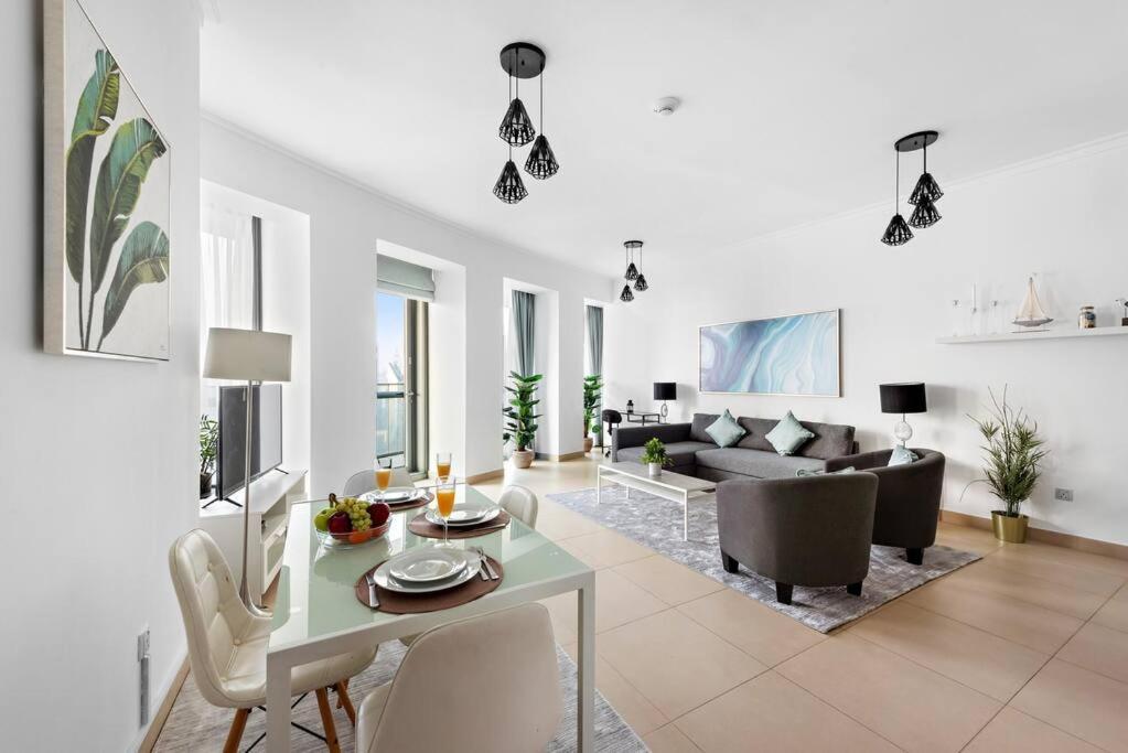 First Class 2br Elegance With Iconic Views Apartment *