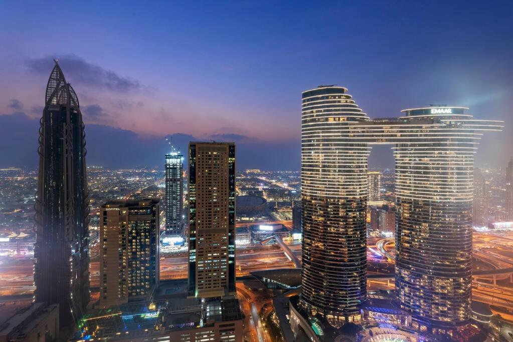 Apartment First Class 2br Elegance With Iconic Views *
