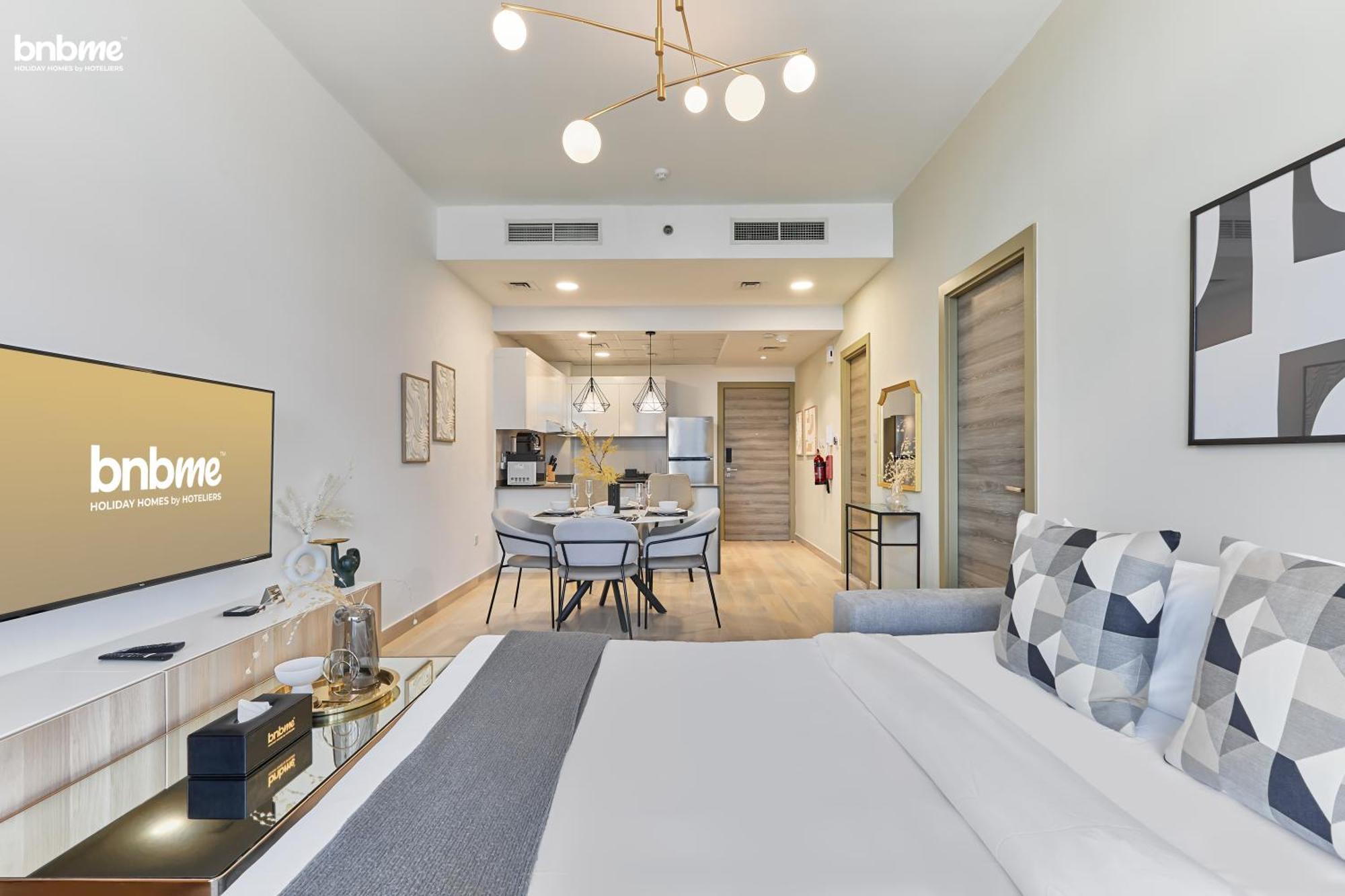 Bnbme - Bloom Heights Jvc Apartment *