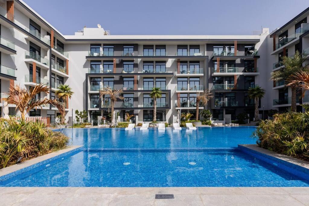 Waves - Tranquil Living 2br In Jvc With Views Apartment