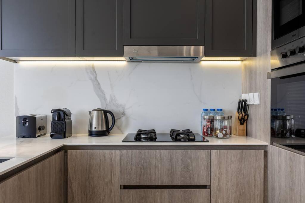 Apartment Waves - Tranquil Living 2br In Jvc With Views *