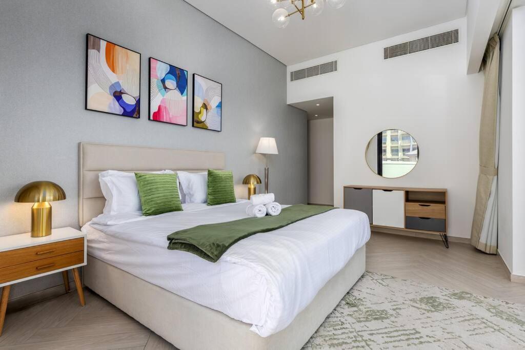 Apartment Waves - Tranquil Living 2br In Jvc With Views Dubai