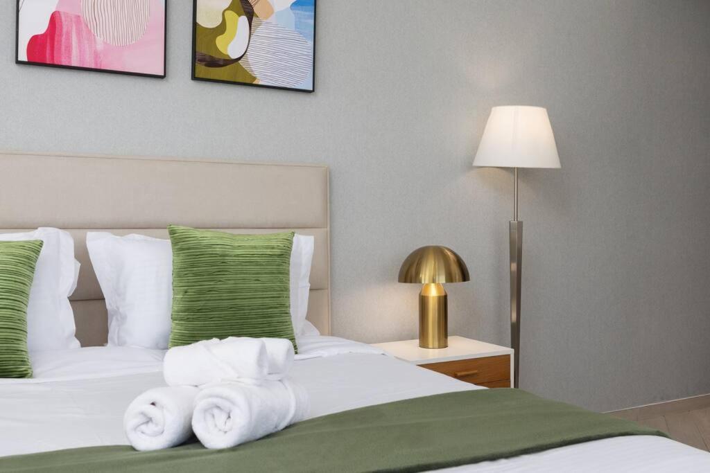 Waves - Tranquil Living 2br In Jvc With Views * Dubai