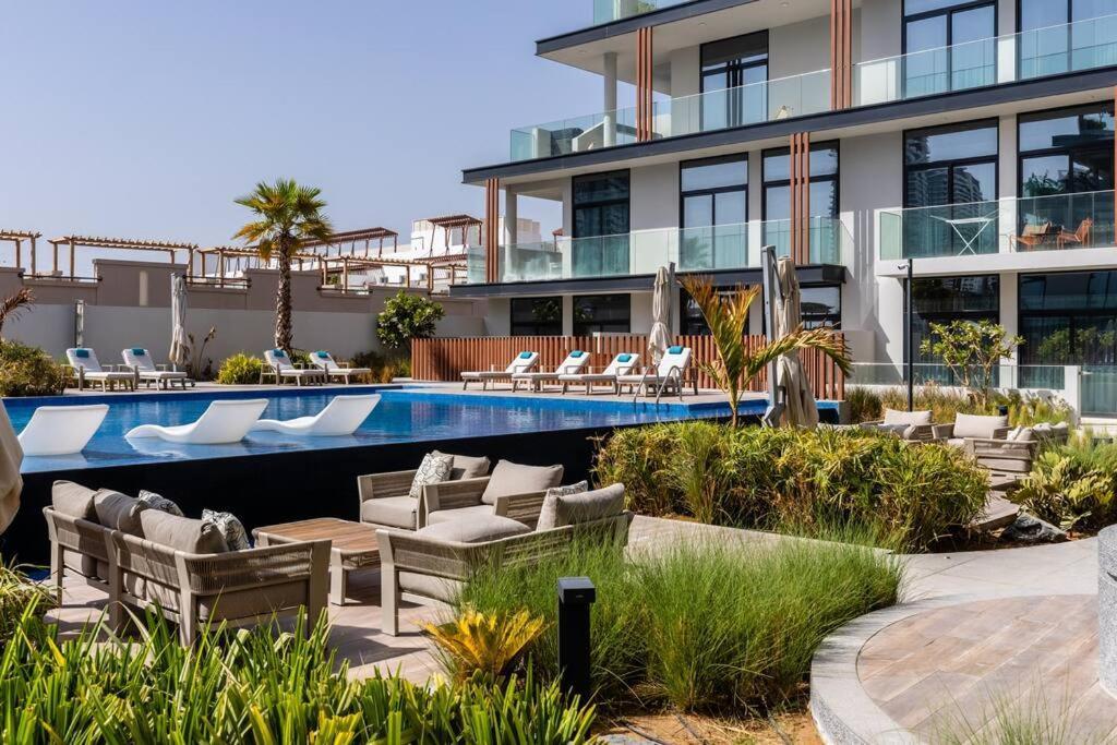 Waves - Tranquil Living 2br In Jvc With Views Apartment