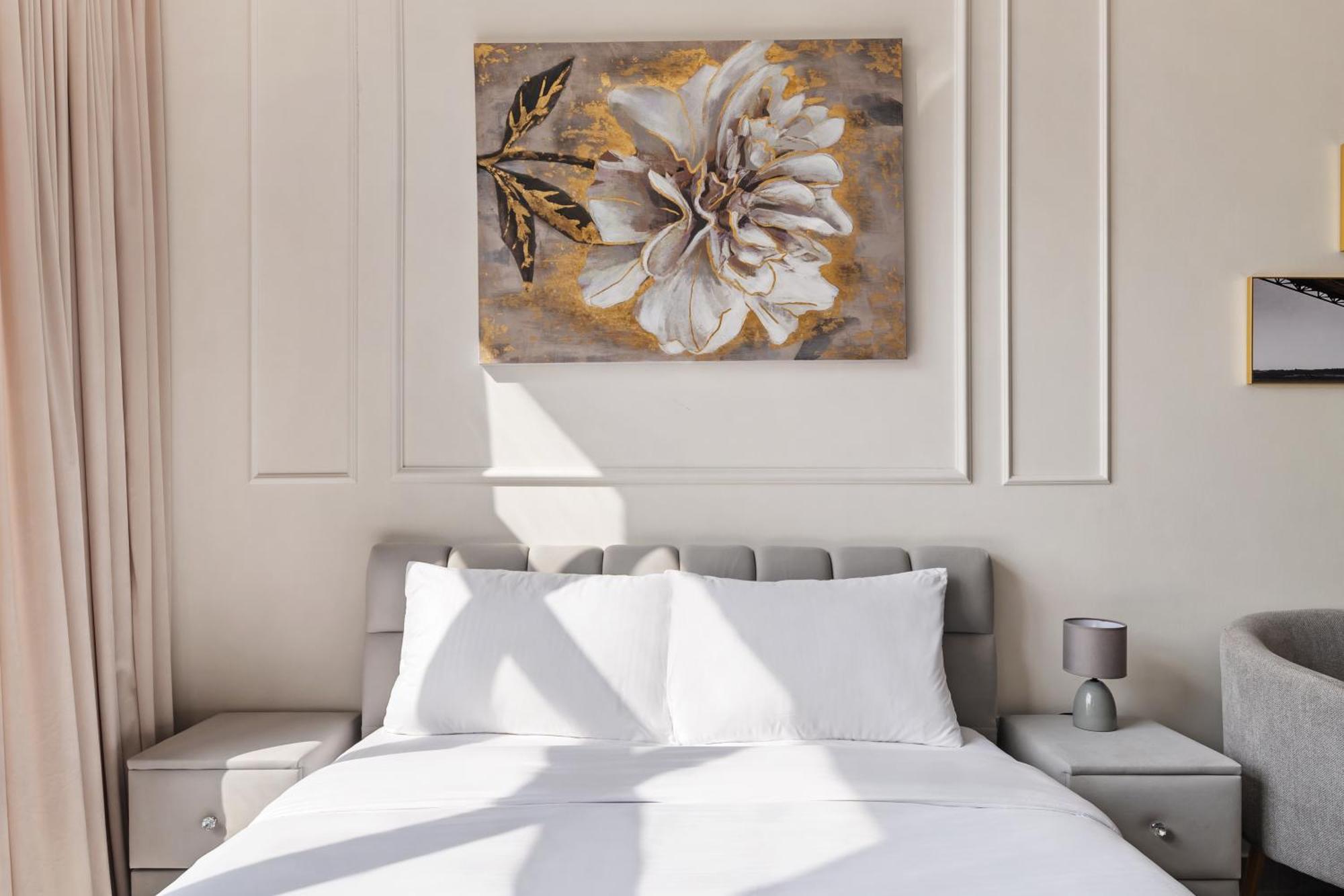 Apartment Bright And Airy In Silicon Oasis *