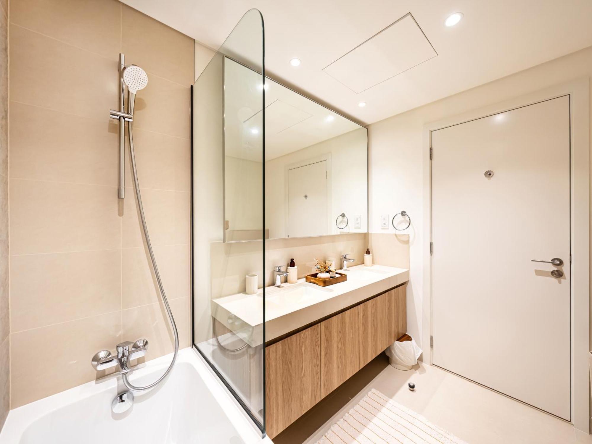 Luxury 2br, Burj And Fountain View, 2 Min Walk To Mall * Dubái