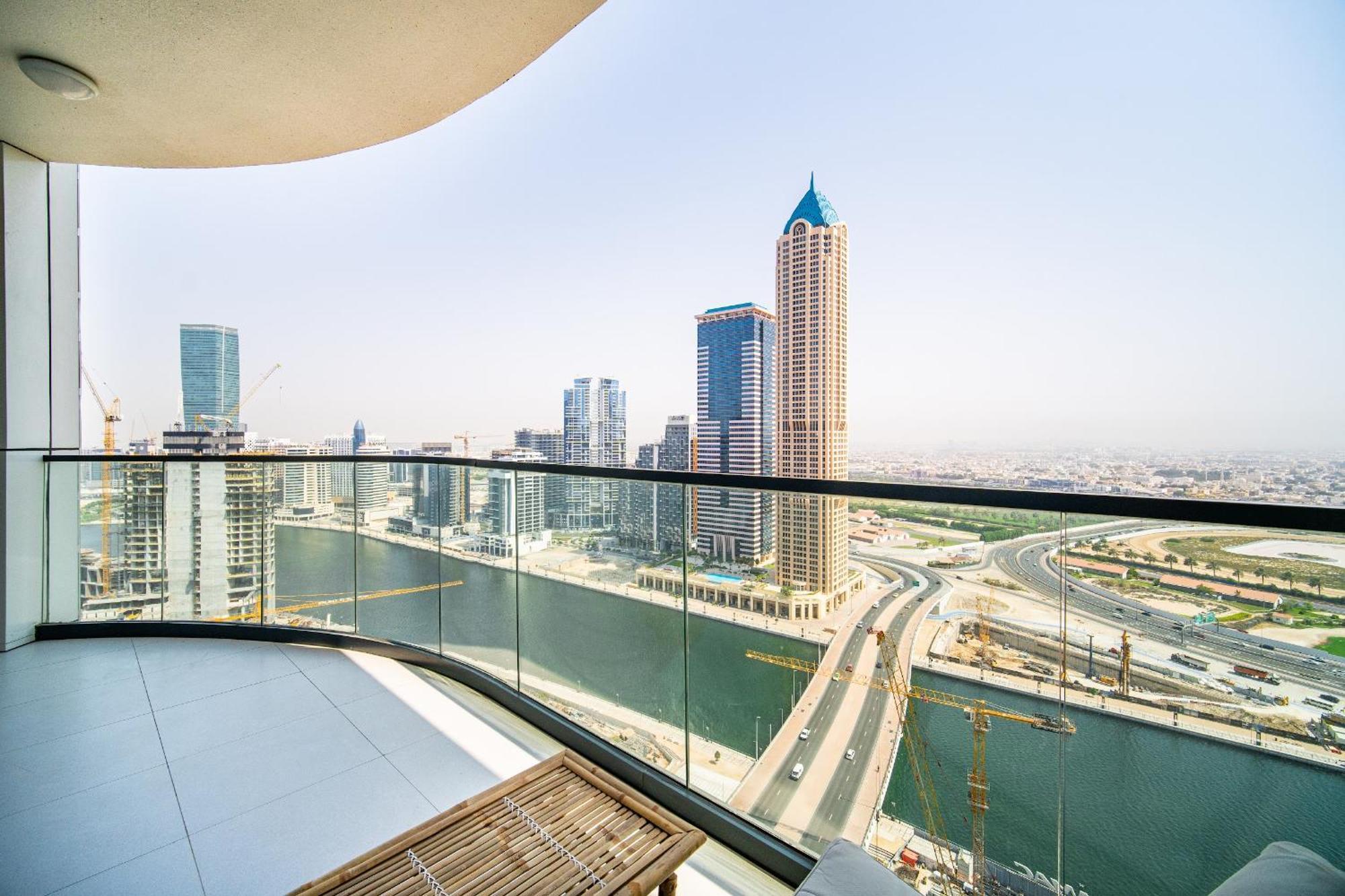 Elegant Escapes - Lavish 1b,dubai Water Canal View Appartement Dubaï