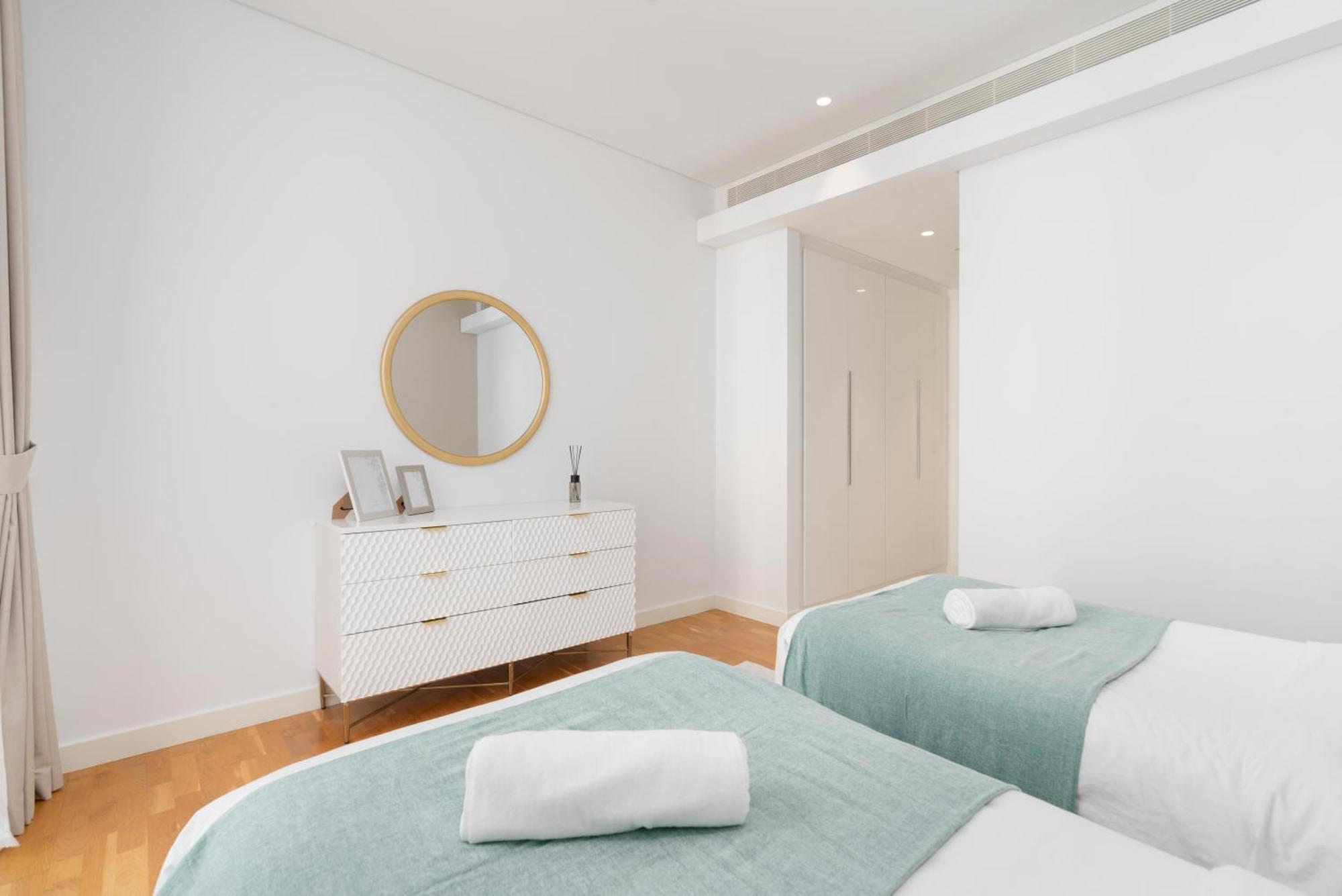 Bluewaters Residences 10 - Spacious Unit With Large Balcony