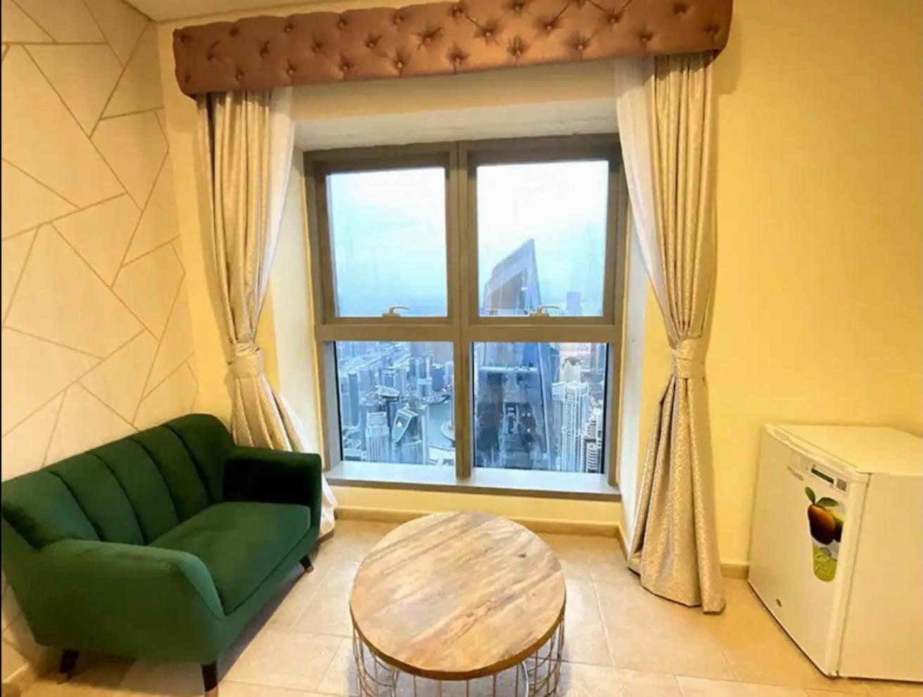 Stunning Marina View! Coliving In Princess Tower Marina Accommodatie bij particulieren Dubai