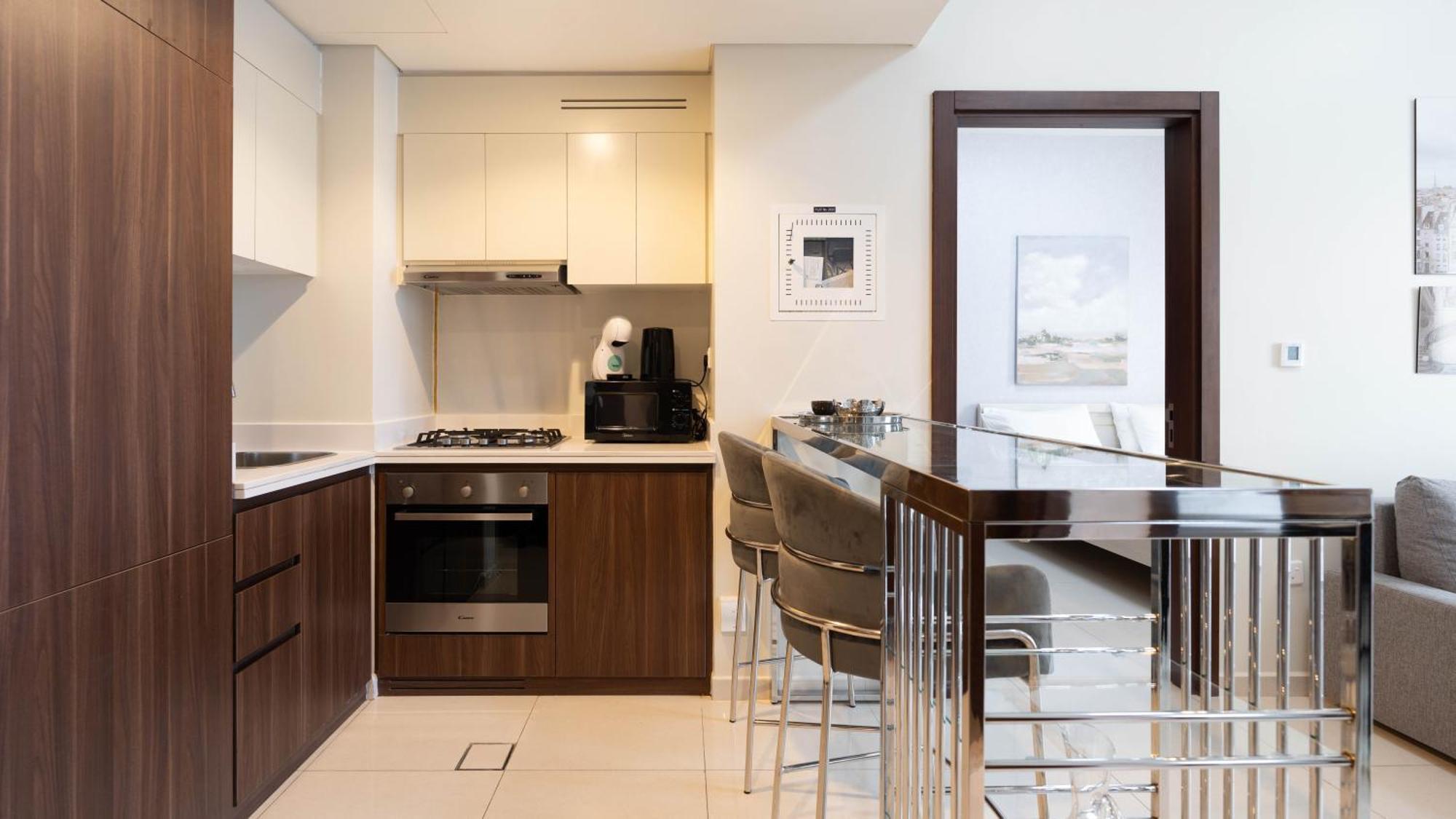 Luxury 2br With Burj View Gym & Pool Apartamento Dubái