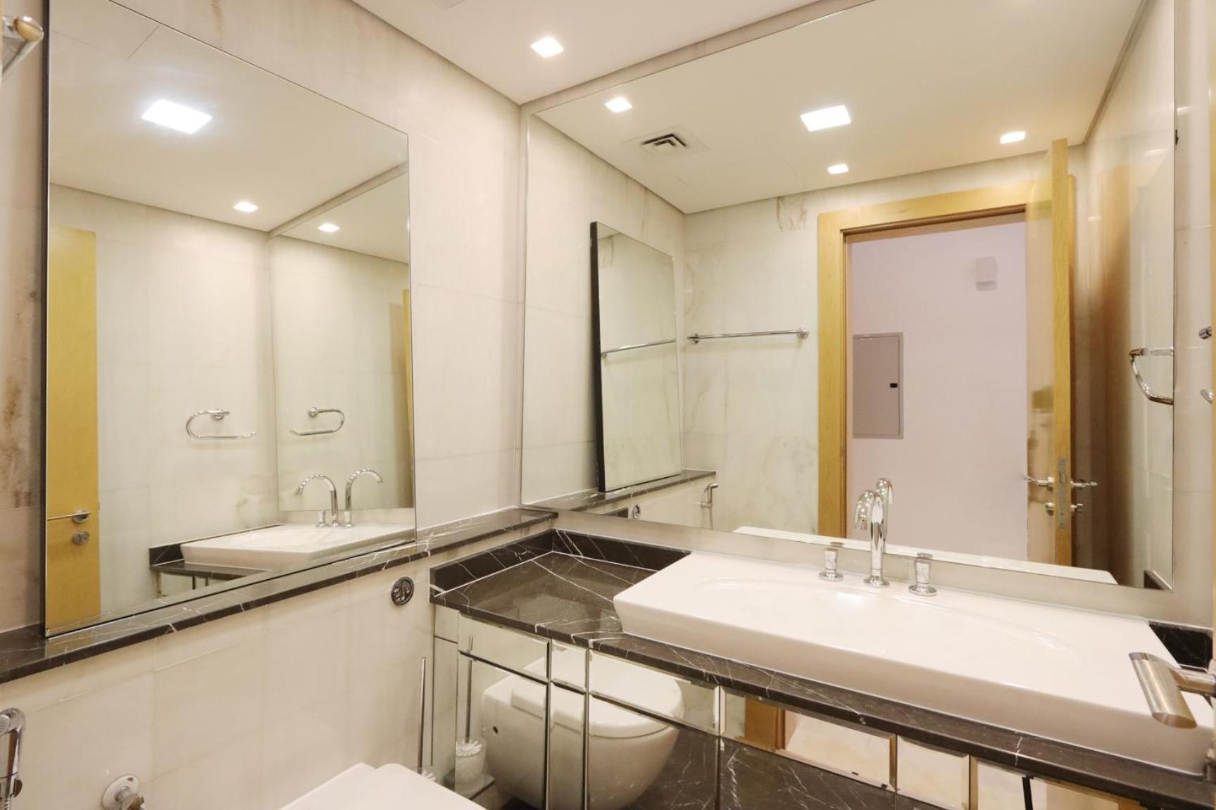 Livbnb - 1br With Sea View & Access Apartment *
