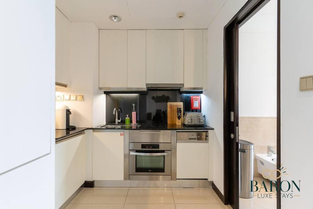 Elegant Studio, Address Marina. Appartamento Dubai