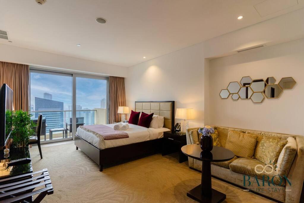 Elegant Studio, Address Marina. *