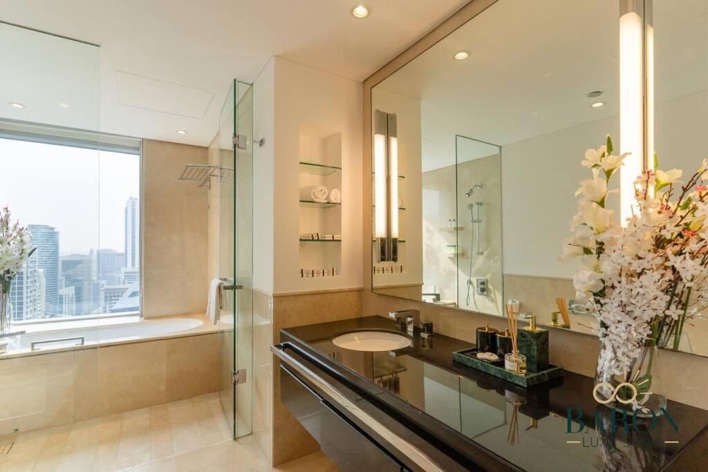 Elegant Studio, Address Marina. *